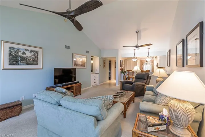 4410 Chantelle Dr H-205, Naples, Florida 34112
