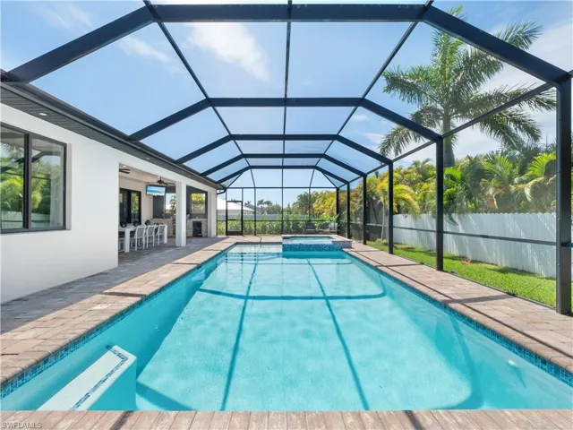 5002 Agualinda Blvd, Cape Coral, Florida 33914