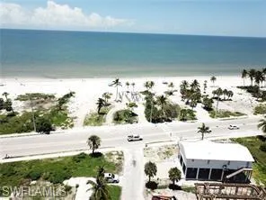 Drone / aerial view of expansive coastline