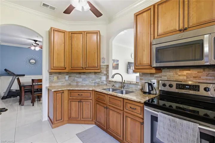 14165 Winchester Ct 204, Naples, Florida 34114