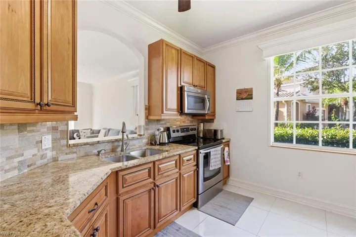 14165 Winchester Ct 204, Naples, Florida 34114
