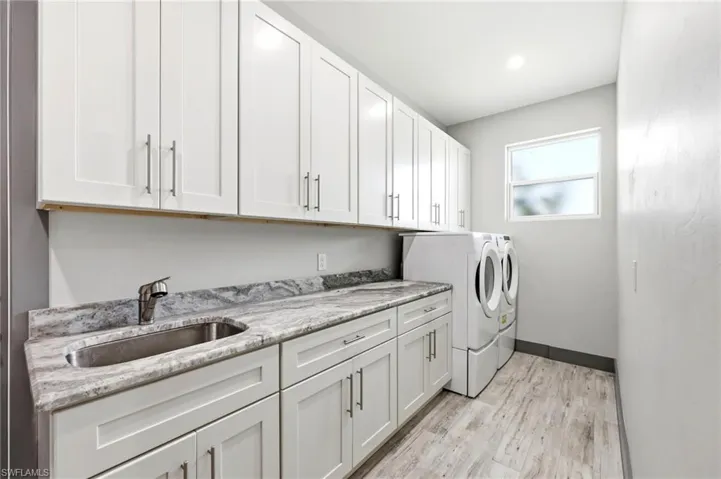 212 Sw 20th St, Cape Coral, Florida 33991