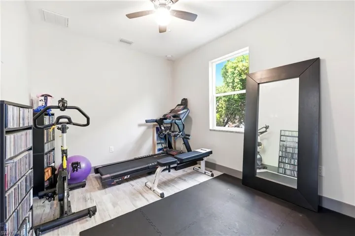 212 Sw 20th St, Cape Coral, Florida 33991