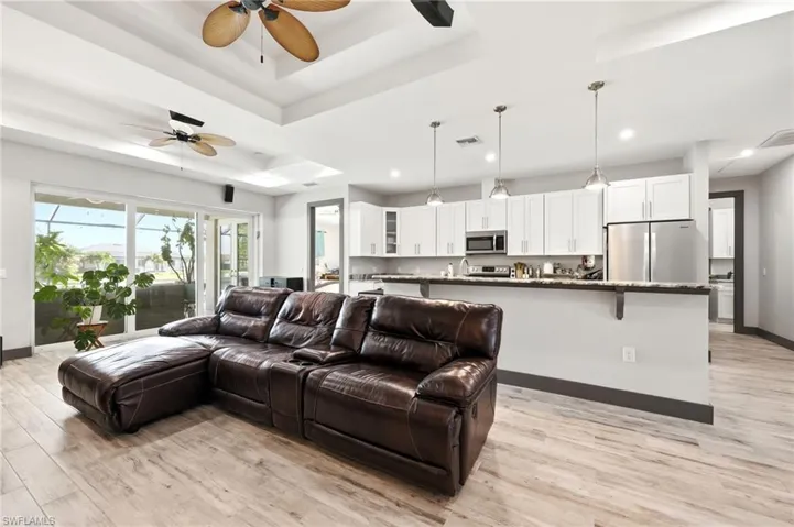 212 Sw 20th St, Cape Coral, Florida 33991