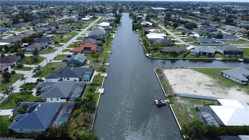 212 Sw 20th St, Cape Coral, Florida 33991