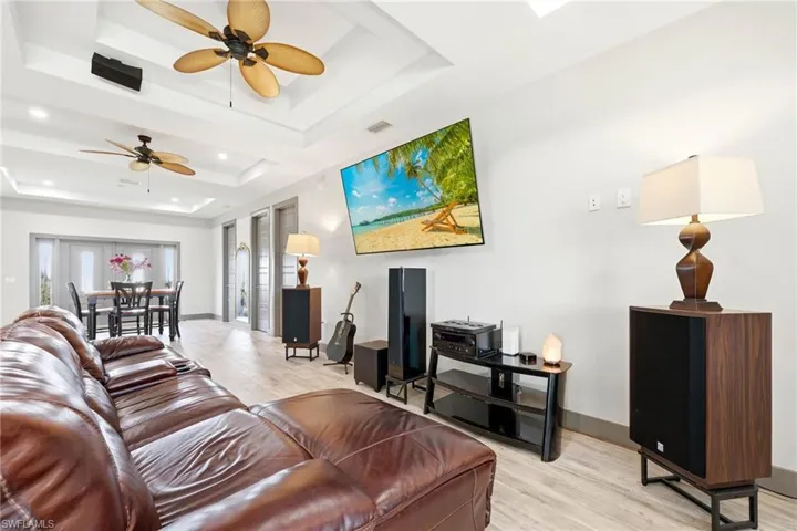 212 Sw 20th St, Cape Coral, Florida 33991