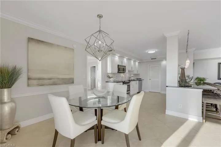 3401 Gulf Shore Blvd N 605, Naples, Florida 34103