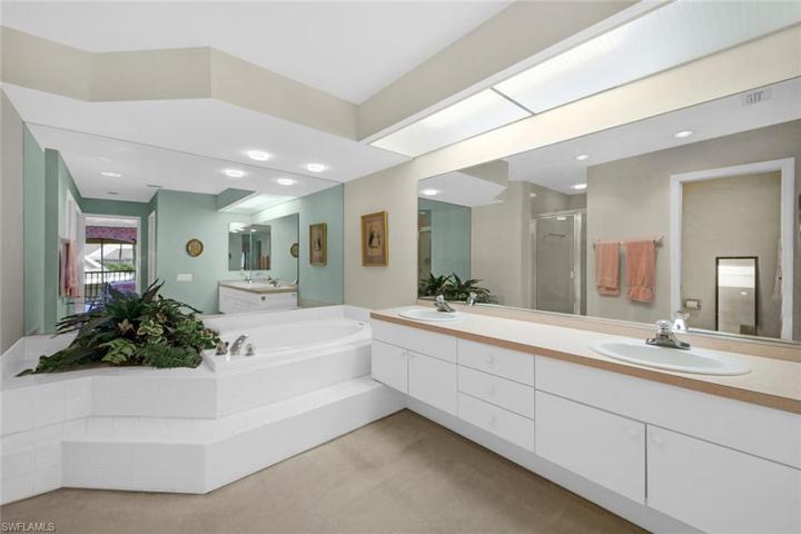 Tub
