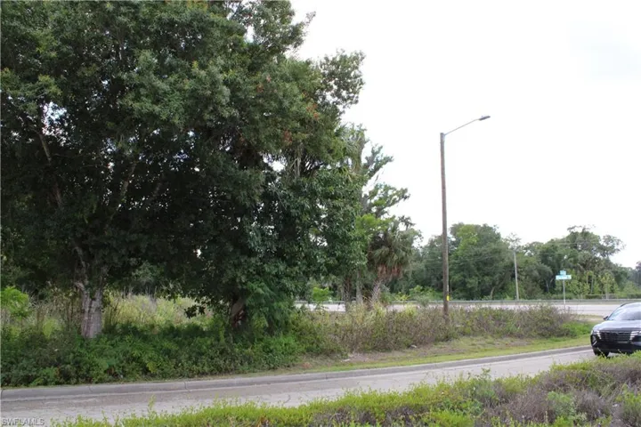 2643  Pine Island NE RD, Cape Coral, FL 33909