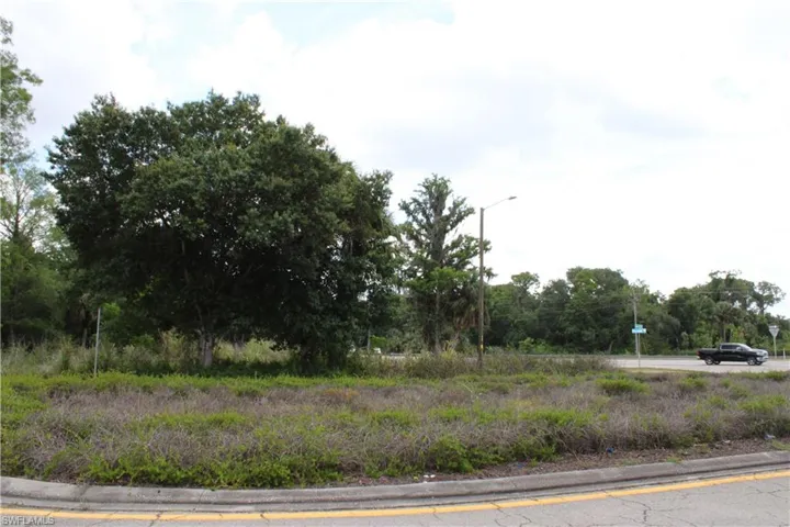 2643  Pine Island NE RD, Cape Coral, FL 33909