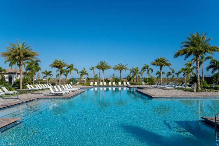 Maple Ridge Club House Pool