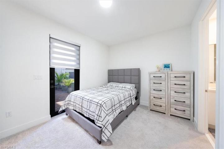 1st Floor Guest Bedroom