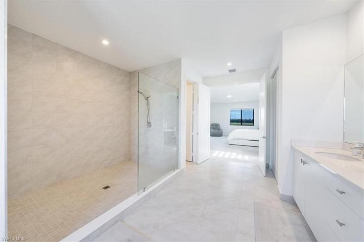 Owner's Suite Bathroom