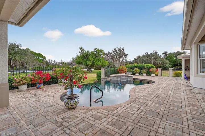 1964  Rialto  WAY, Alva, FL 33920