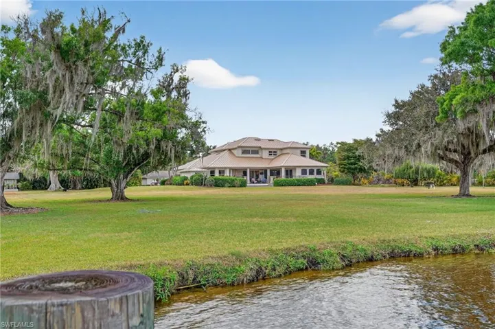 1964  Rialto  WAY, Alva, FL 33920