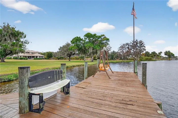 1964  Rialto  WAY, Alva, FL 33920