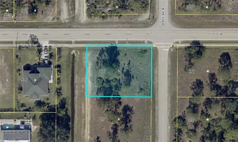 923 Venice AVE N, LEHIGH ACRES FL 33971