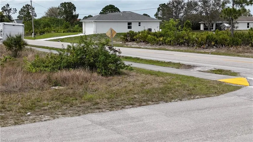 923 Venice AVE N, LEHIGH ACRES FL 33971
