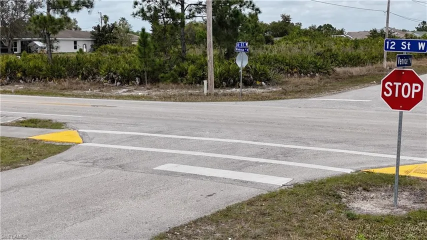 923 Venice AVE N, LEHIGH ACRES FL 33971