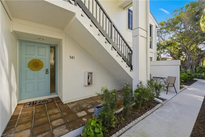 341  3rd S AVE, Naples, FL 34102