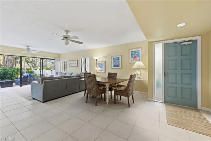 341  3rd S AVE, Naples, FL 34102