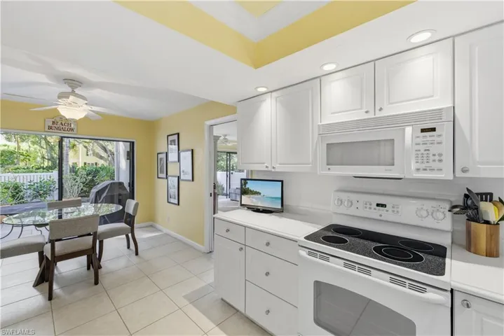 341  3rd S AVE, Naples, FL 34102