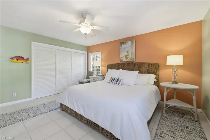 341  3rd S AVE, Naples, FL 34102