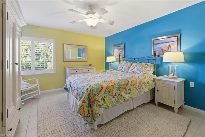 341  3rd S AVE, Naples, FL 34102