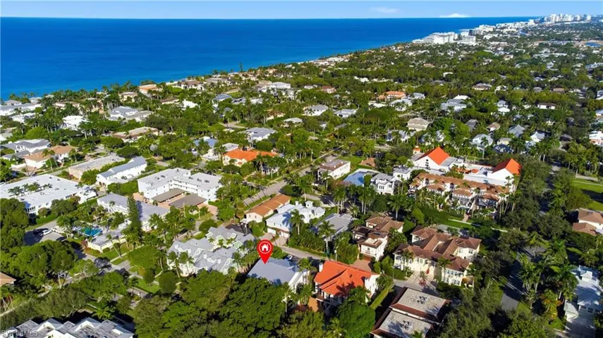 341  3rd S AVE, Naples, FL 34102