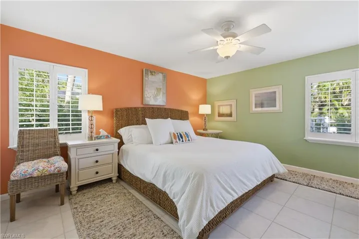 341  3rd S AVE, Naples, FL 34102