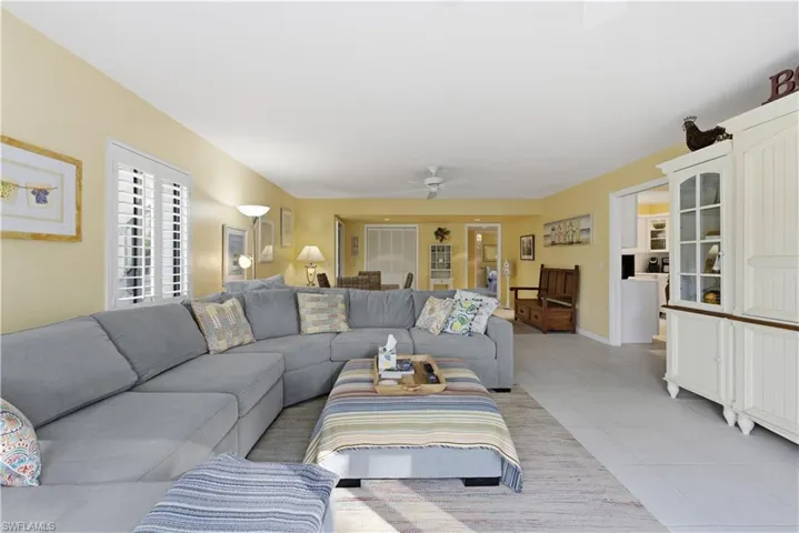 341  3rd S AVE, Naples, FL 34102