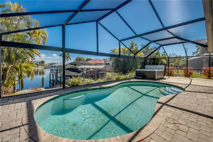 5237 Sw 24th Ave, Cape Coral, Florida 33914