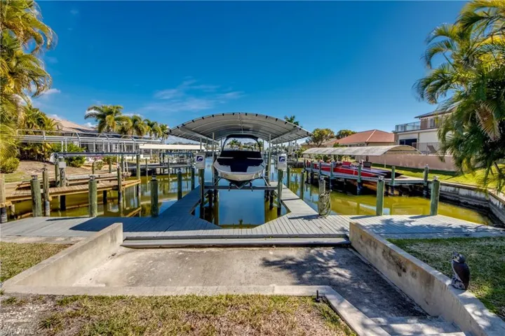 5237 Sw 24th Ave, Cape Coral, Florida 33914