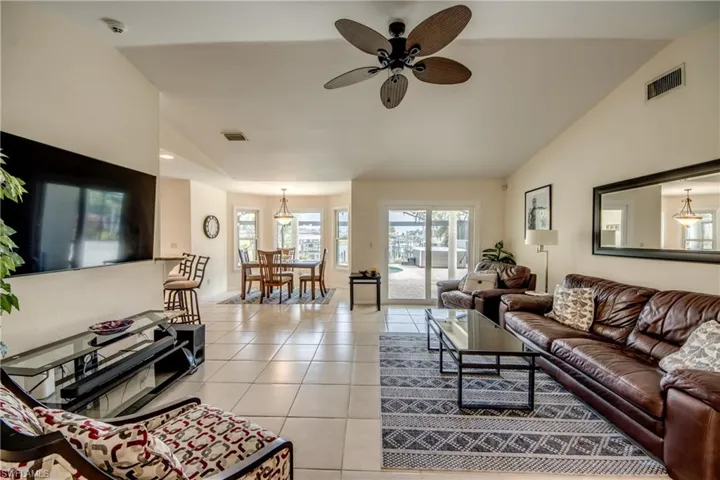 5237 Sw 24th Ave, Cape Coral, Florida 33914