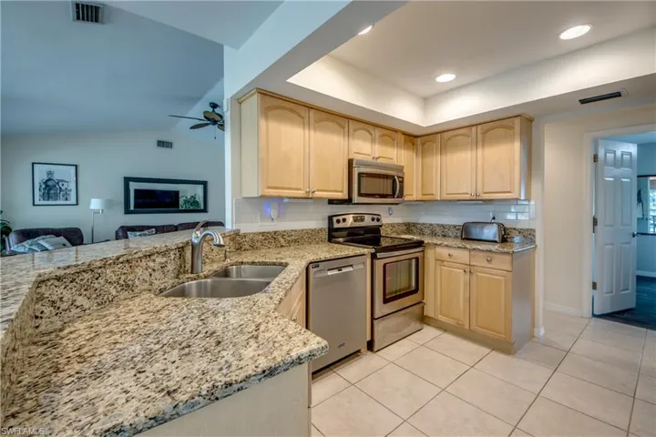5237 Sw 24th Ave, Cape Coral, Florida 33914