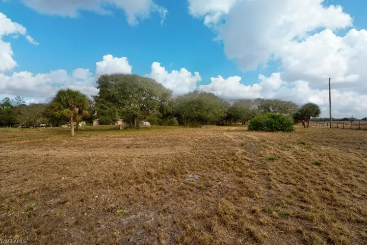 View of nature featuring a rural view