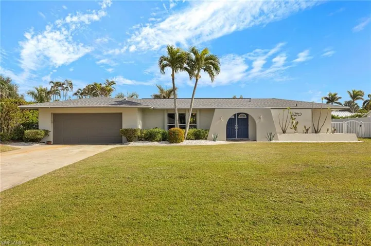 1383  Currier  CIR, Fort Myers, FL 33919