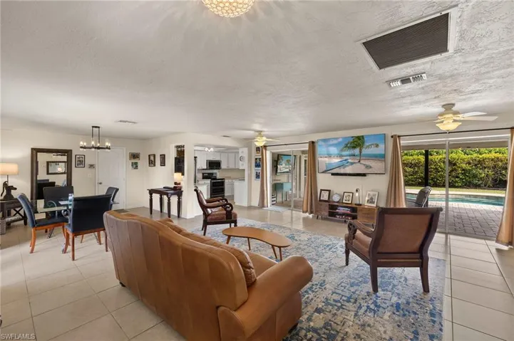 1383  Currier  CIR, Fort Myers, FL 33919