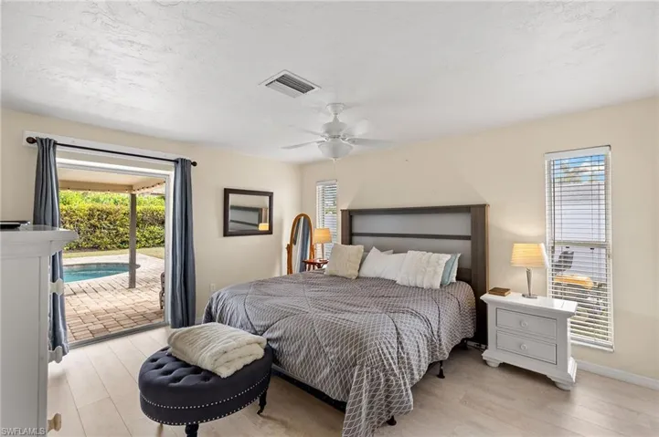 1383  Currier  CIR, Fort Myers, FL 33919