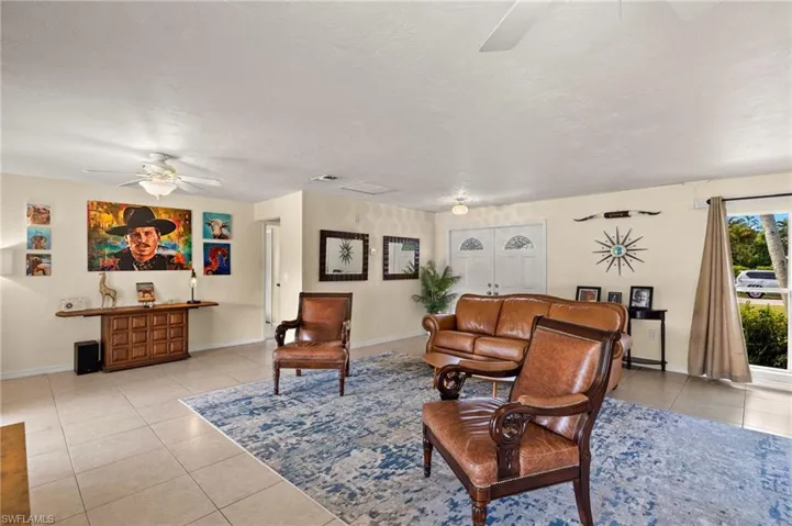 1383  Currier  CIR, Fort Myers, FL 33919
