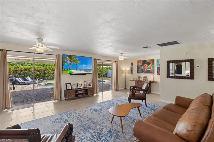 1383  Currier  CIR, Fort Myers, FL 33919