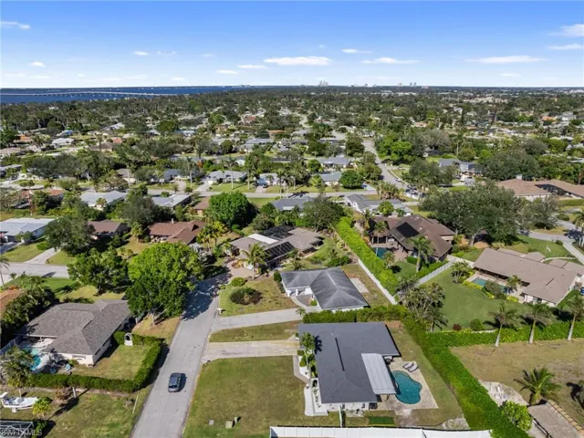 1383  Currier  CIR, Fort Myers, FL 33919
