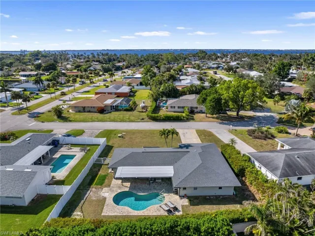 1383  Currier  CIR, Fort Myers, FL 33919