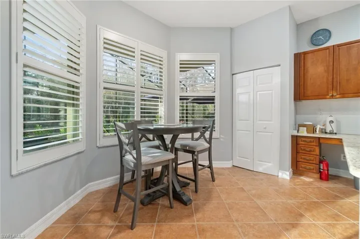 Spacious pantry, great and private views to enjoy,