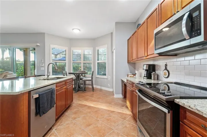 2313  Butterfly Palm  DR, Naples, FL 34119