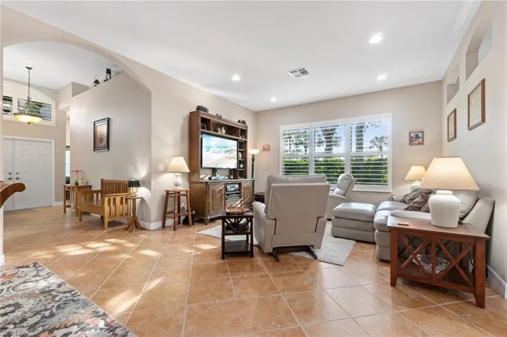2313  Butterfly Palm  DR, Naples, FL 34119