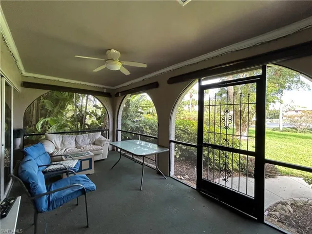 Front Screen in Lanai
