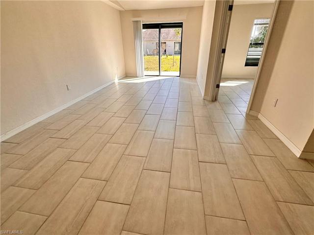 826-828  Gleason  PKWY, Cape Coral, FL 33914