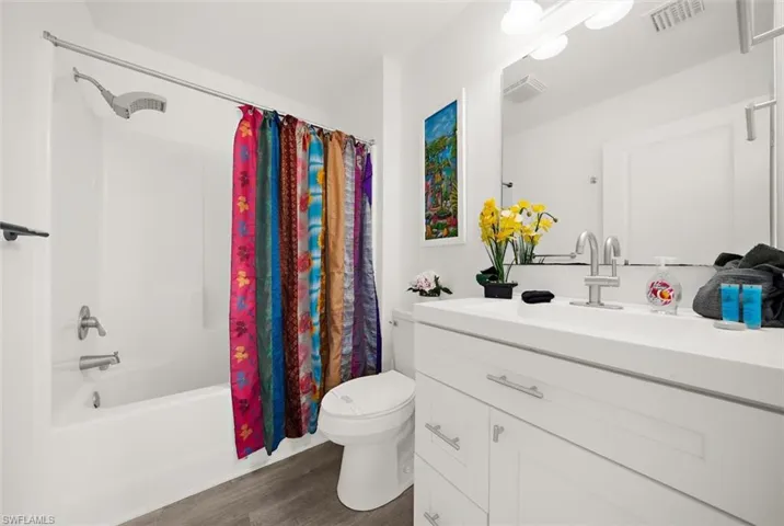 2375 Bahia Vista St, Sarasota, Florida 34239