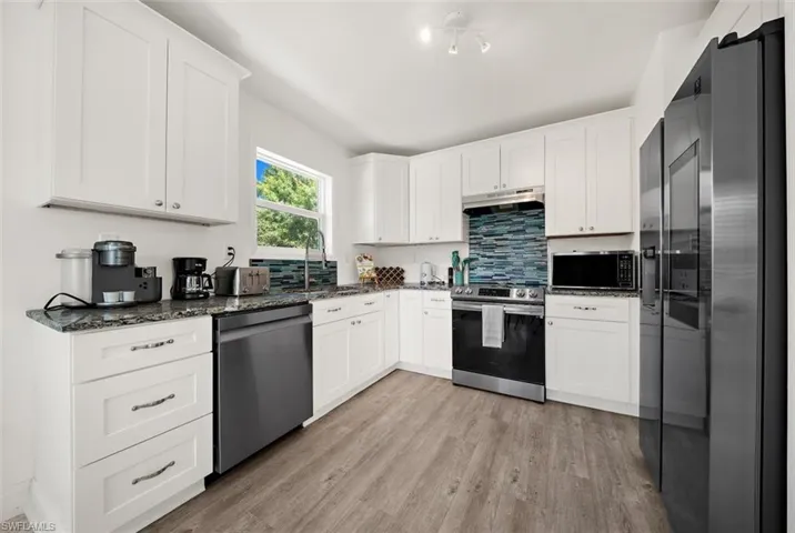 2375 Bahia Vista St, Sarasota, Florida 34239